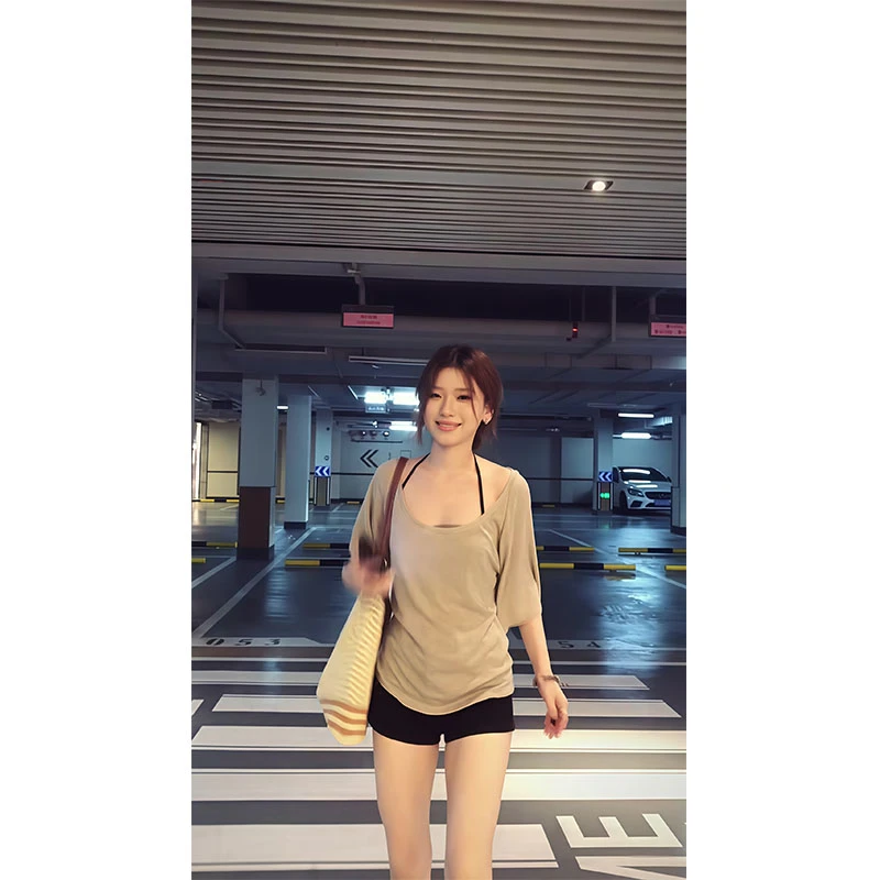 慵懒风修身内搭挂脖吊带背心简约宽松T恤上衣高腰显瘦包臀短裤女