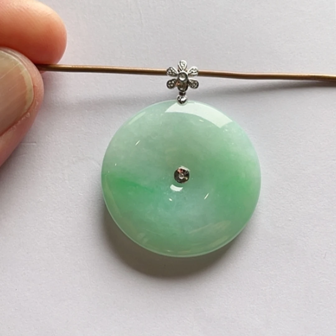 【闪购商品】吊坠(不含链)18K金镶嵌翡翠