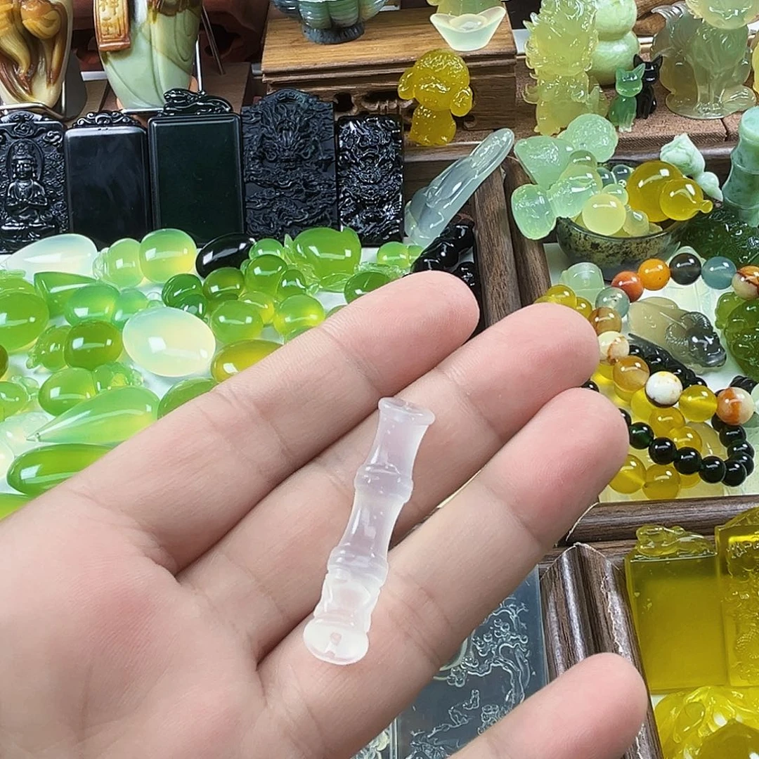 岫玉未镶嵌吊坠(不含链)