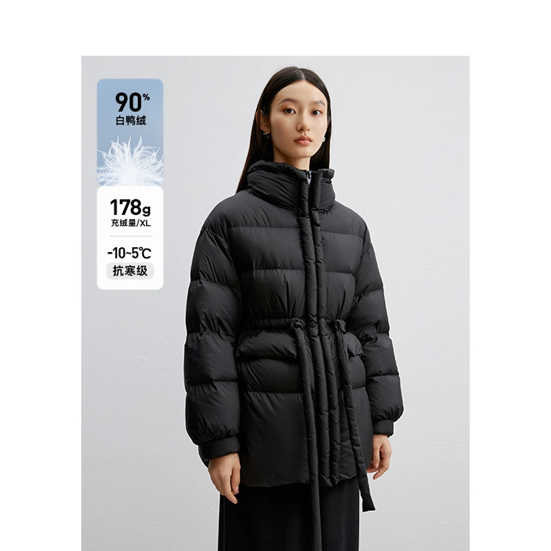 【会员闪购】迪赛尼斯冬季白鸭绒气质简约黑色长袖立领羽绒服外套女