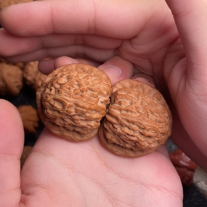 吊坠文玩核桃三角白