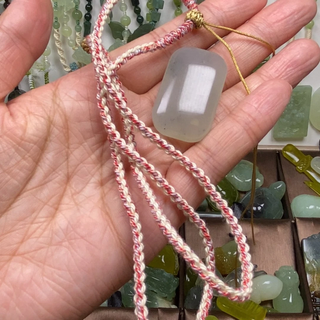 清***河蛇纹石玉未镶嵌岫玉