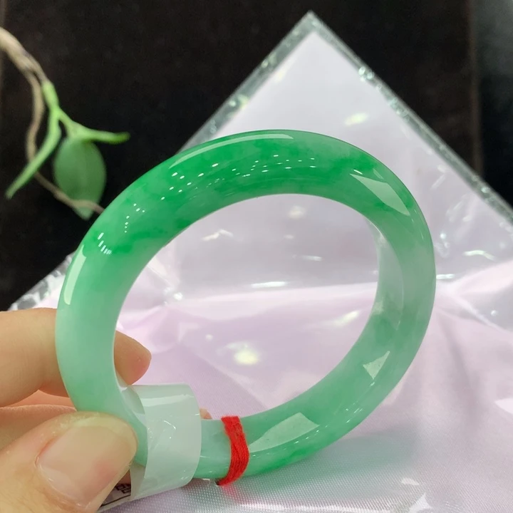 翡翠手镯未镶嵌111/0026