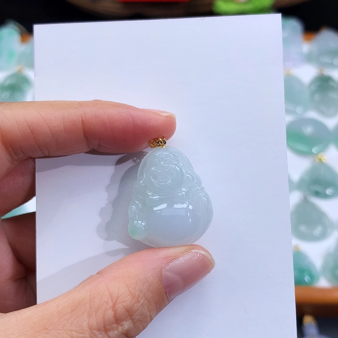 翡翠18K金镶嵌颈饰翡翠吊坠