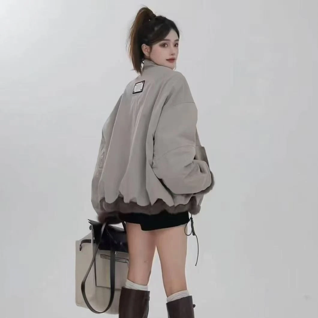 女通勤风立领长袖F短款大牌色