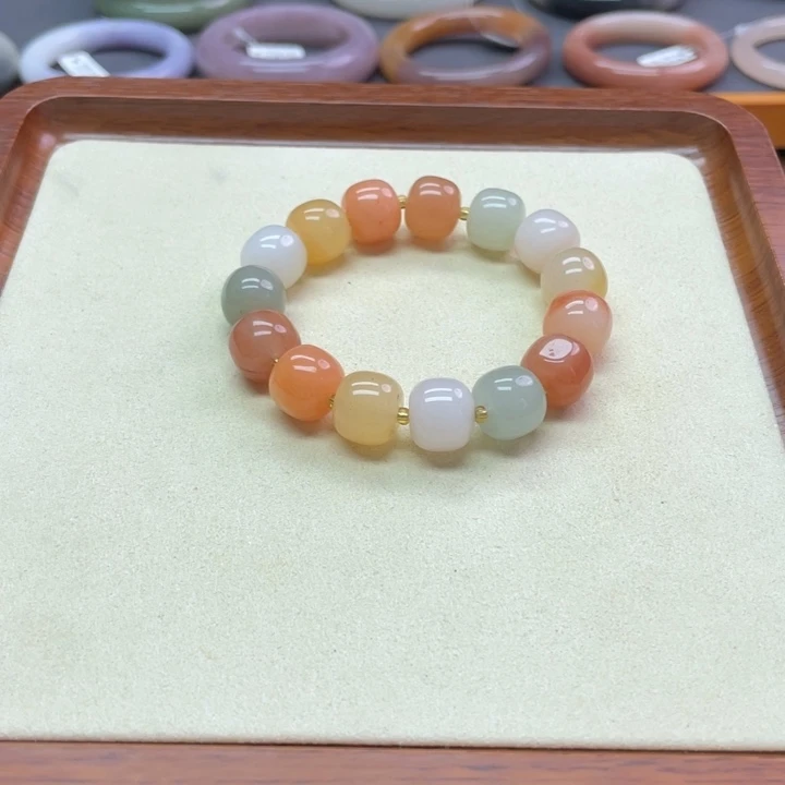 未镶嵌石英岩玉珠宝奇石