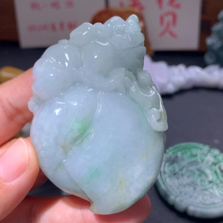 翡翠未镶嵌颈饰保真天然A货翡翠