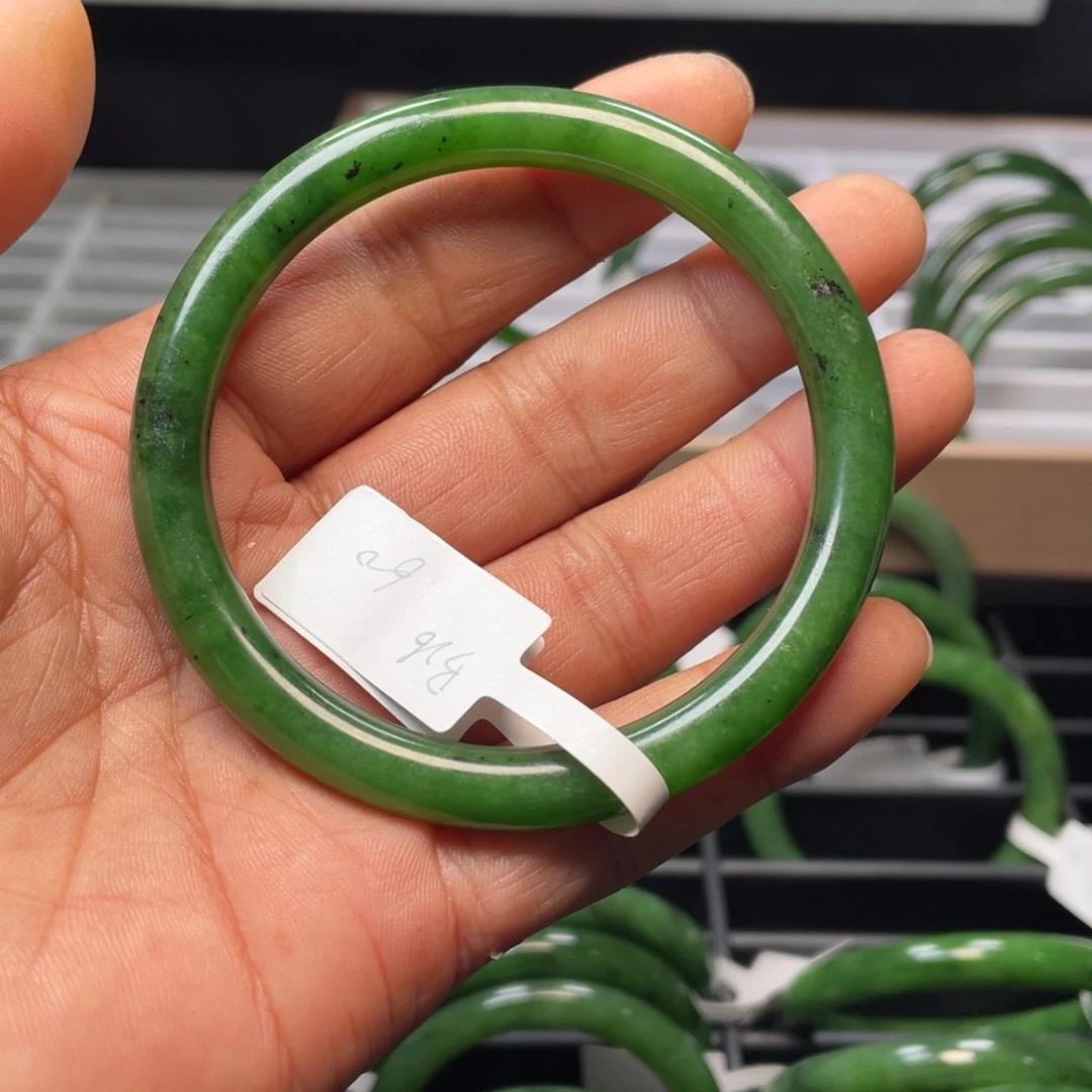 和田玉（碧玉）手镯未镶嵌