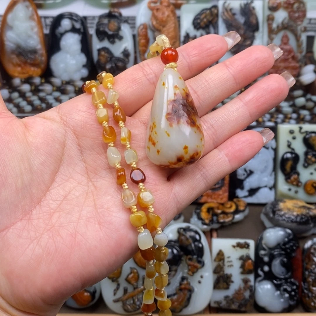 颈饰未镶嵌和田玉