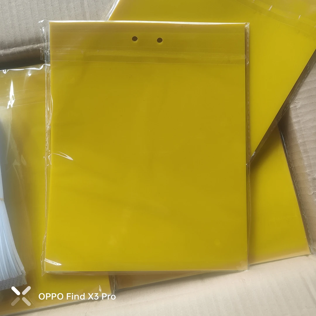 节本才能增效绿色农业必用上粘虫板少打三次药麻雀粘得住100片