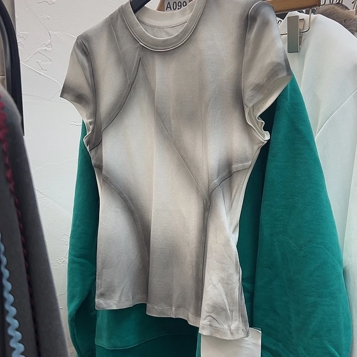 今天新款 灰色T恤S