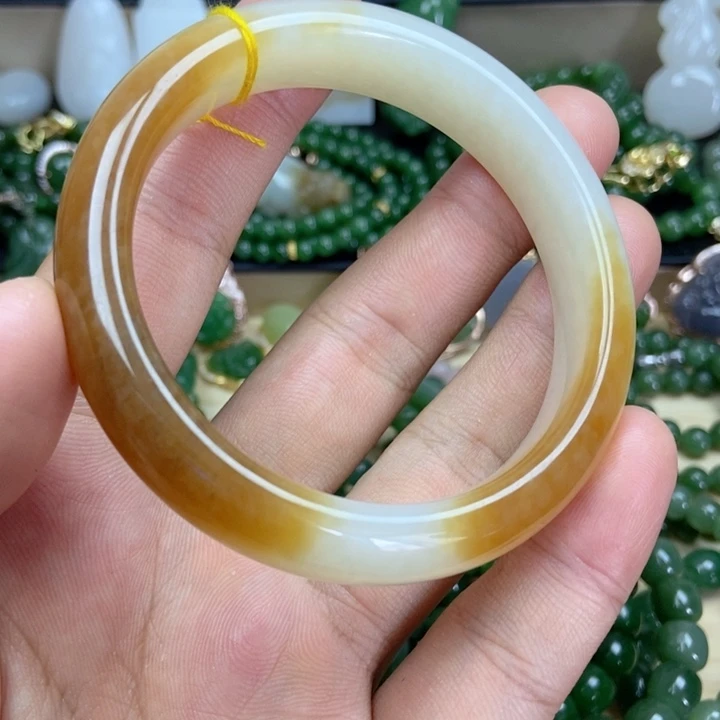 和田玉（糖玉）手镯未镶嵌