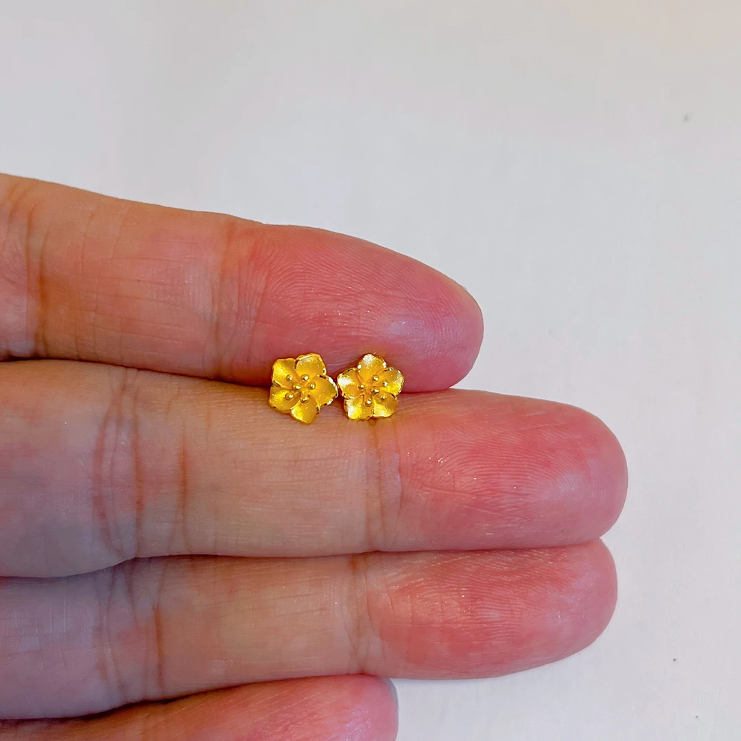 足金999小花耳钉弯钩时尚国潮