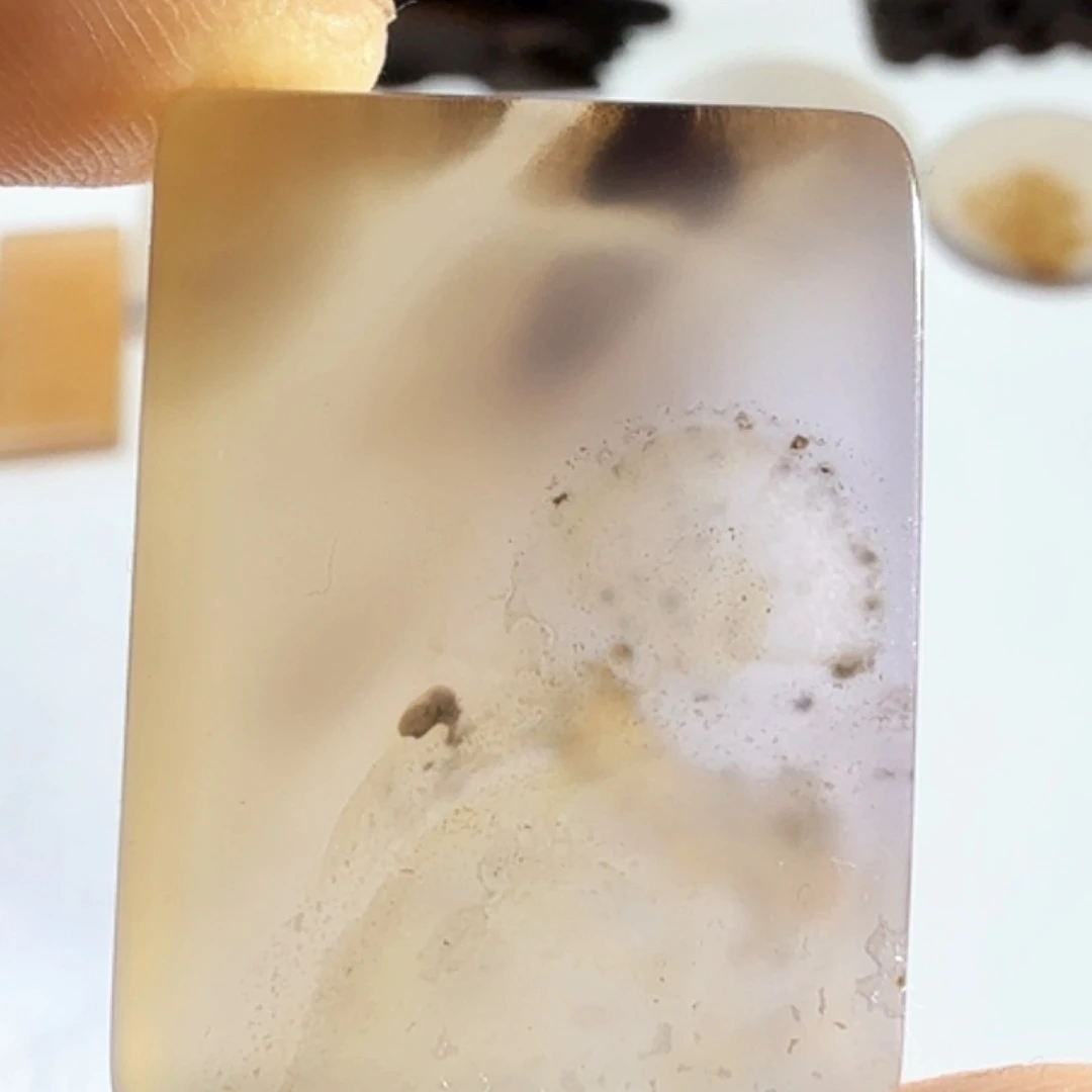 玛瑙/玉髓未镶嵌珠宝半成品
