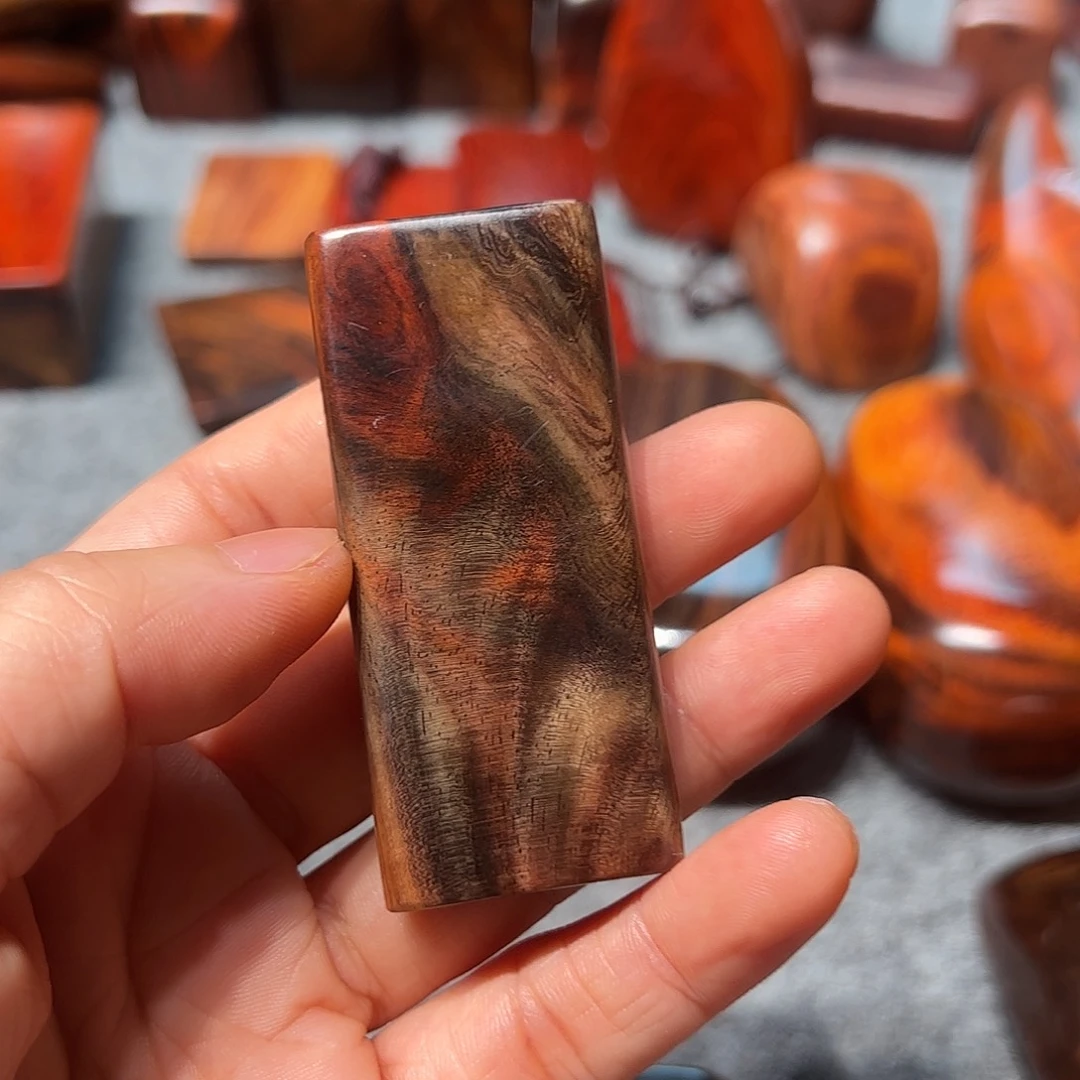 确***神交趾黄檀（大红酸枝）