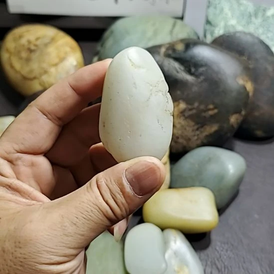 和田玉（糖玉）未镶嵌挂件
