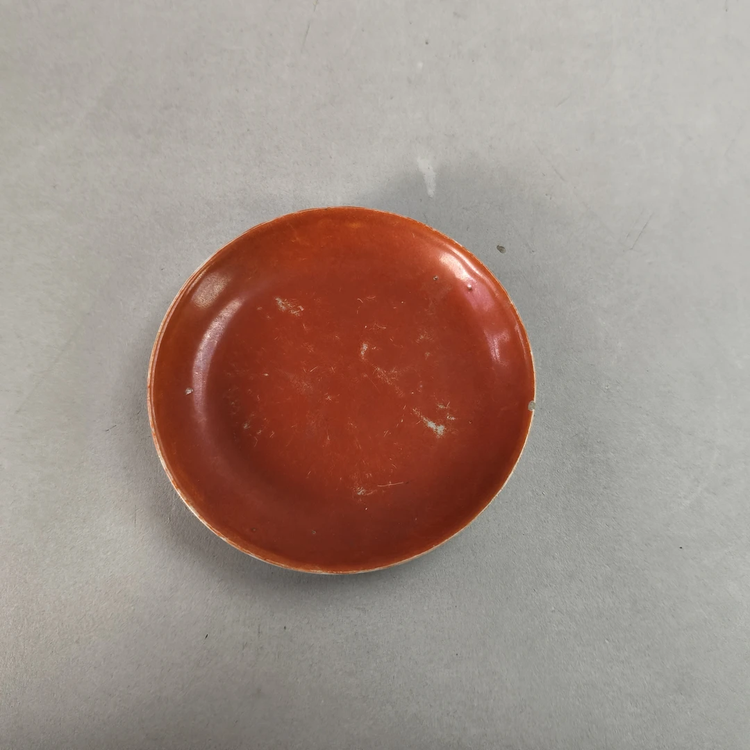 A03573民国珊瑚红碟 直径13.3cm