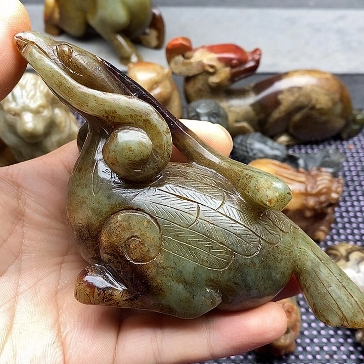 蛇纹石玉未镶嵌颈饰遛*