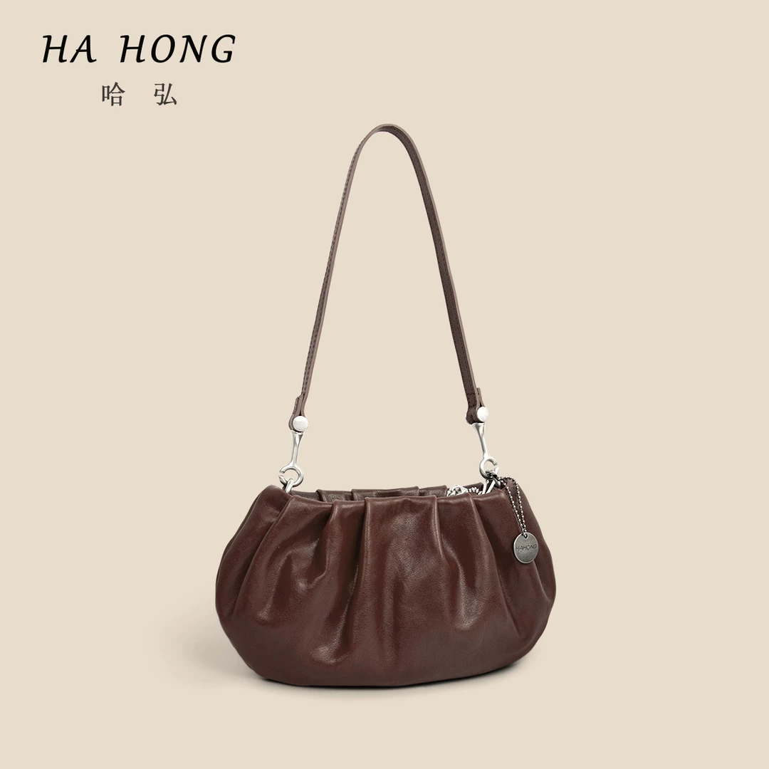 哈弘头层牛皮适合秋冬的斜挎小包软皮复古简约褶皱小包单肩斜挎包