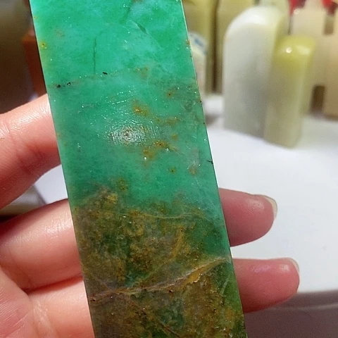 云南石L****r云南石云南石