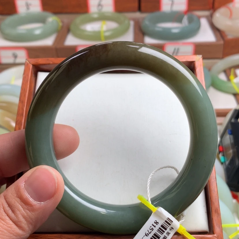 【闪购商品】和田玉手镯未镶嵌61.7