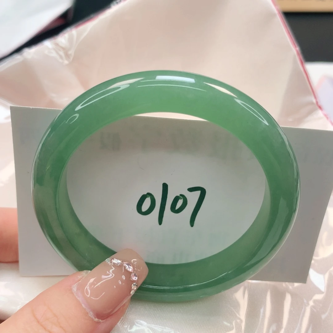翡翠手镯未镶嵌缅甸天然A货翡翠