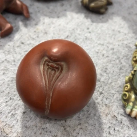 紫砂摆件陶瓷制品