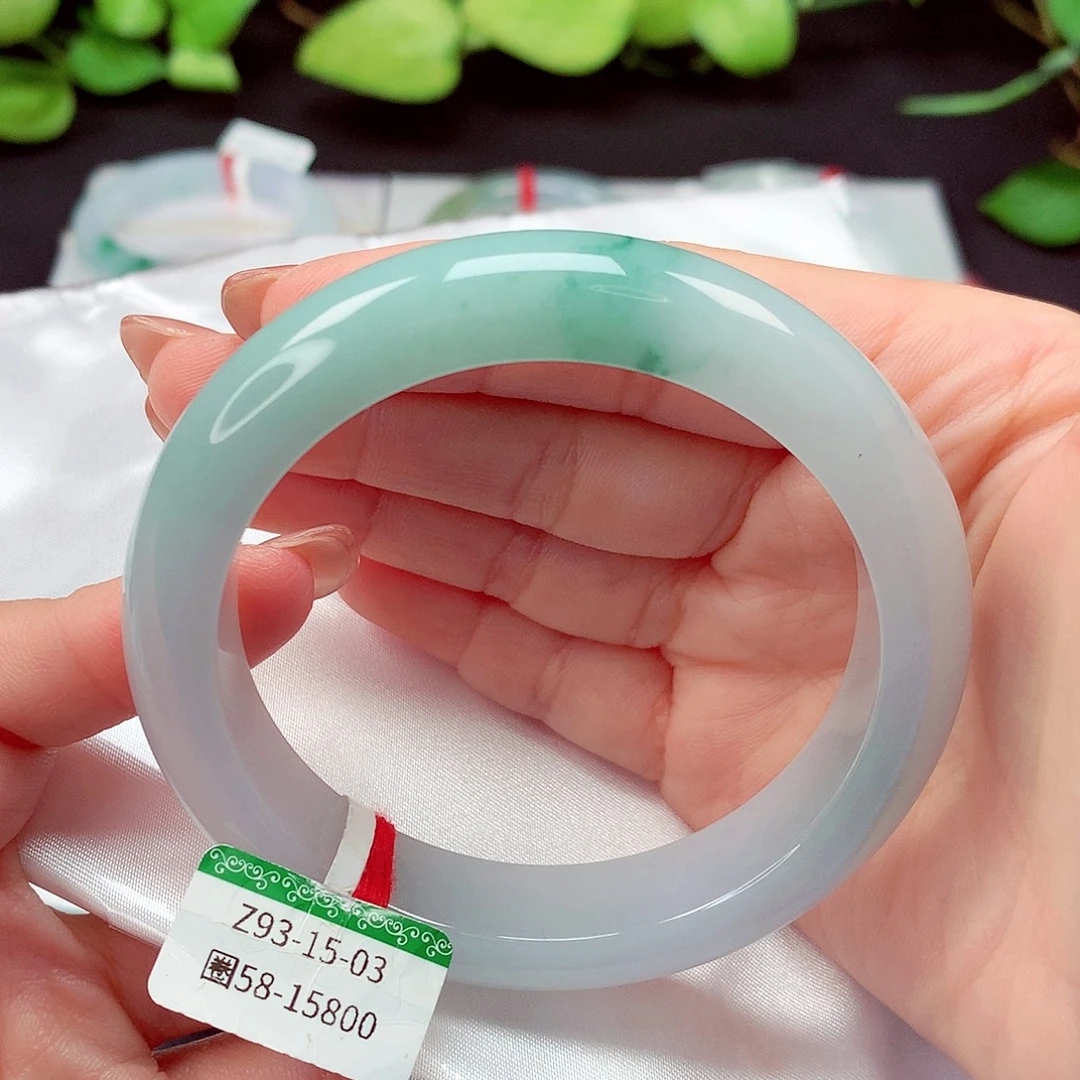 翡翠未镶嵌手镯58