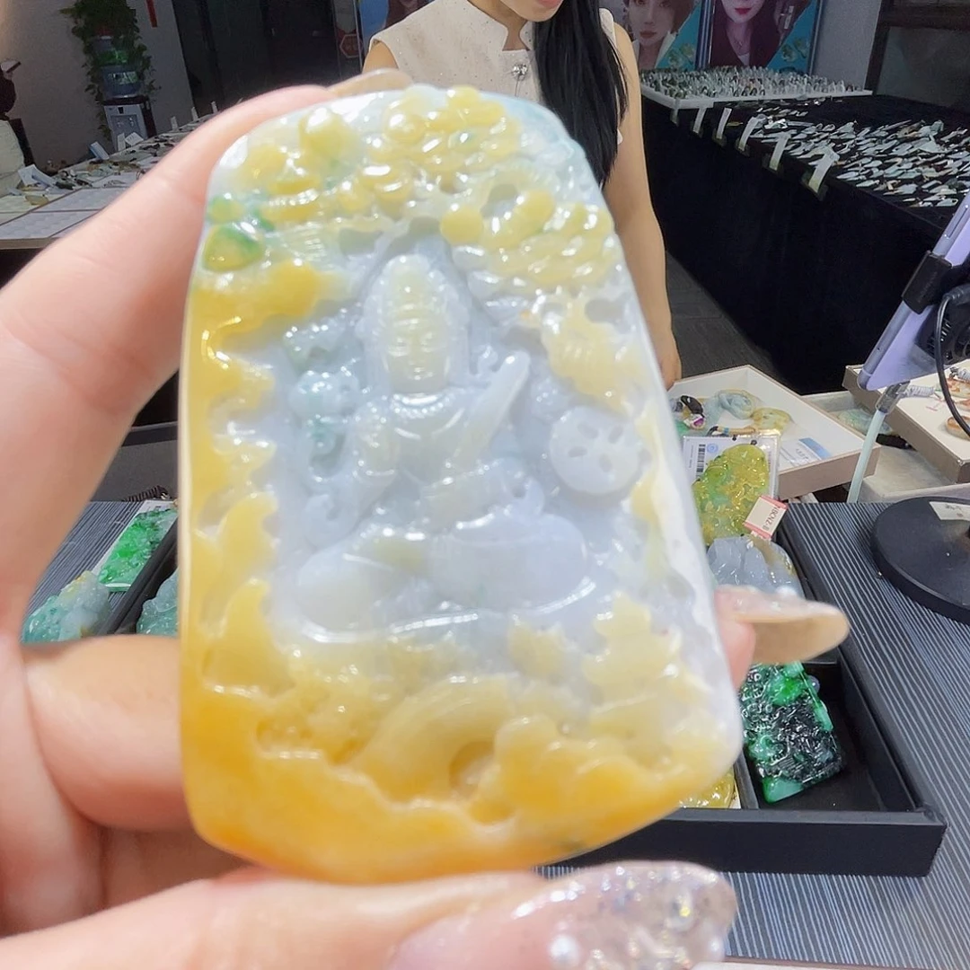 颈饰未镶嵌翡翠一