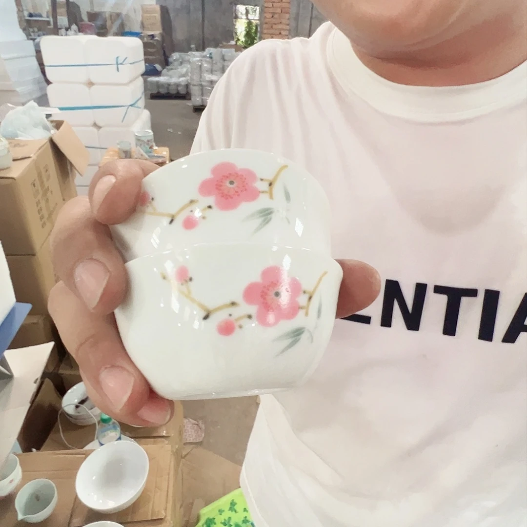 瓷片景德镇陶瓷翠竹红梅白胎缸杯2只