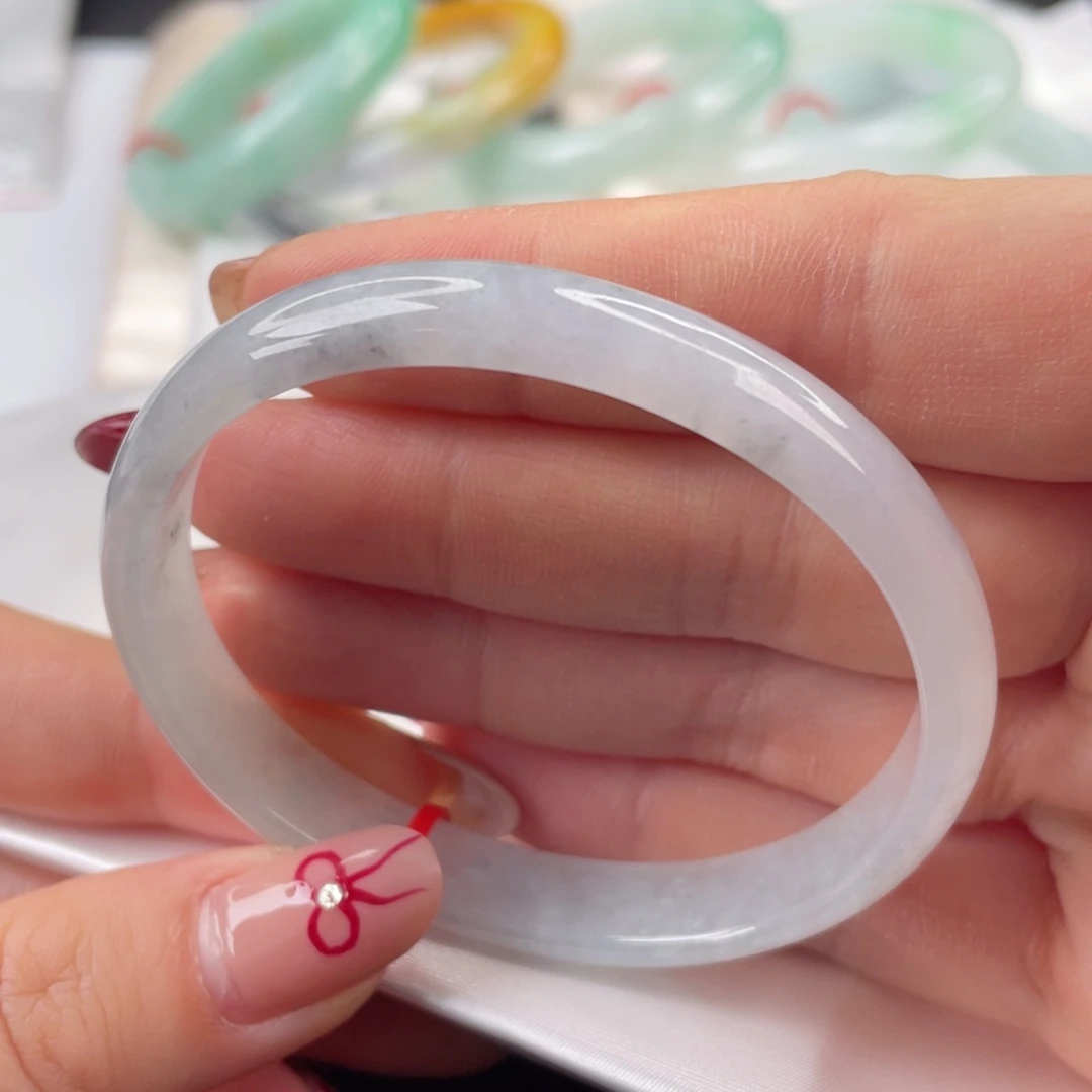 翡翠手镯未镶嵌56贵妃