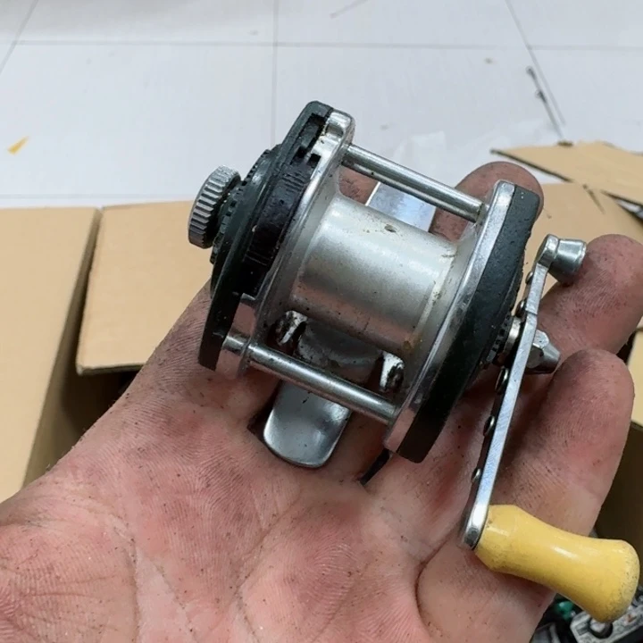 碳素1.8m以下奔*灞鱼竿钓鱼竿888999