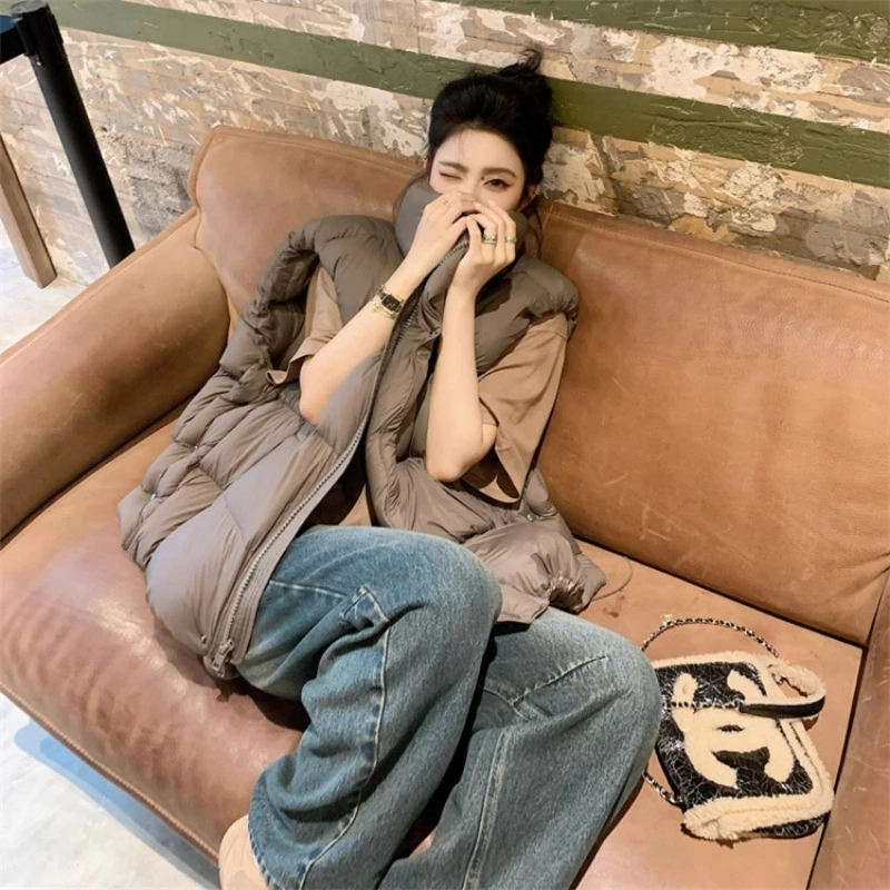 2025秋冬爆款白鸭绒马甲时尚保暖宽松女款外塔高端上档次时髦减龄