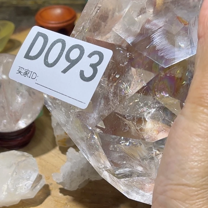 凡***一珠宝半成品水晶未镶嵌拍五单发一个微瑕