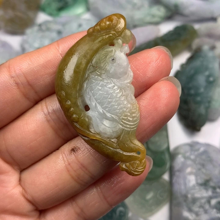 猪***宝定制翡翠未镶嵌翡翠