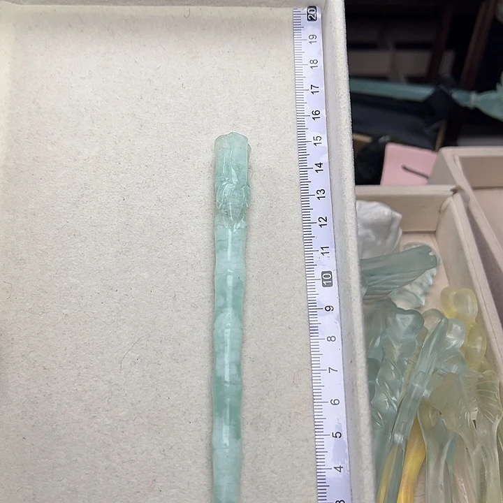 蛇纹石玉未镶嵌发簪