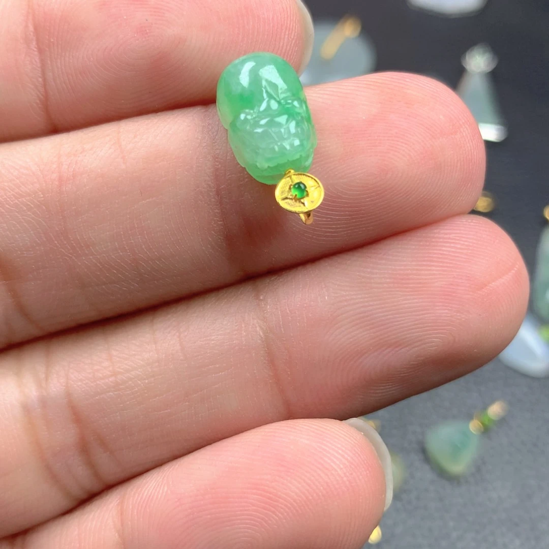 【闪购商品】颈饰18K金镶嵌翡翠翡翠