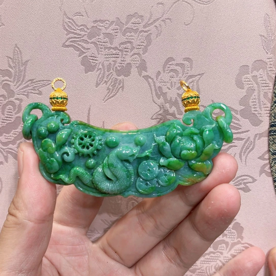 翡翠合金吊坠(赠链)