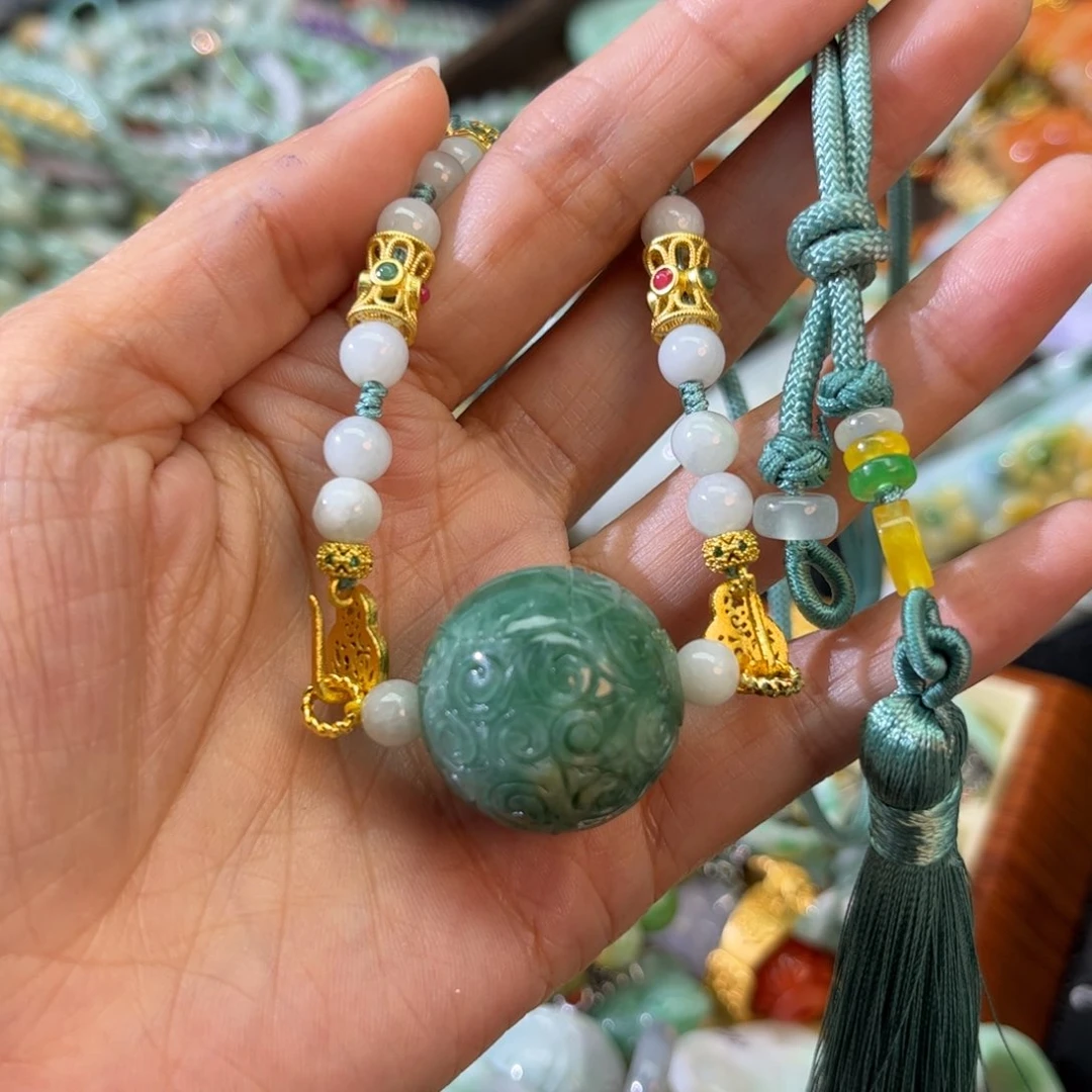 翡翠颈饰未镶嵌待编款