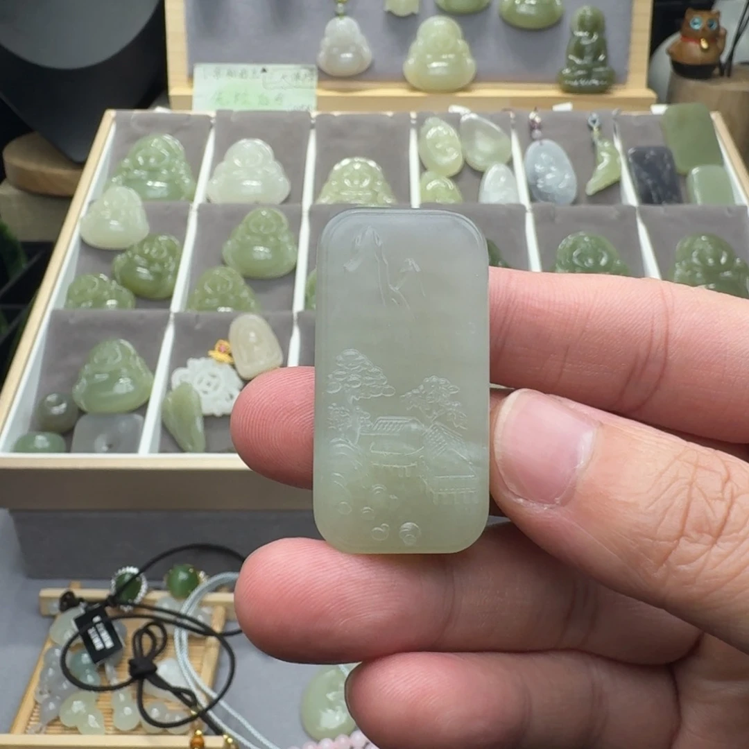 和田玉颈饰未镶嵌枫*