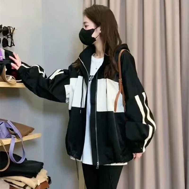 欧货连帽户外冲锋衣外套女2025春季新款爆款撞色棒球服小个子夹克