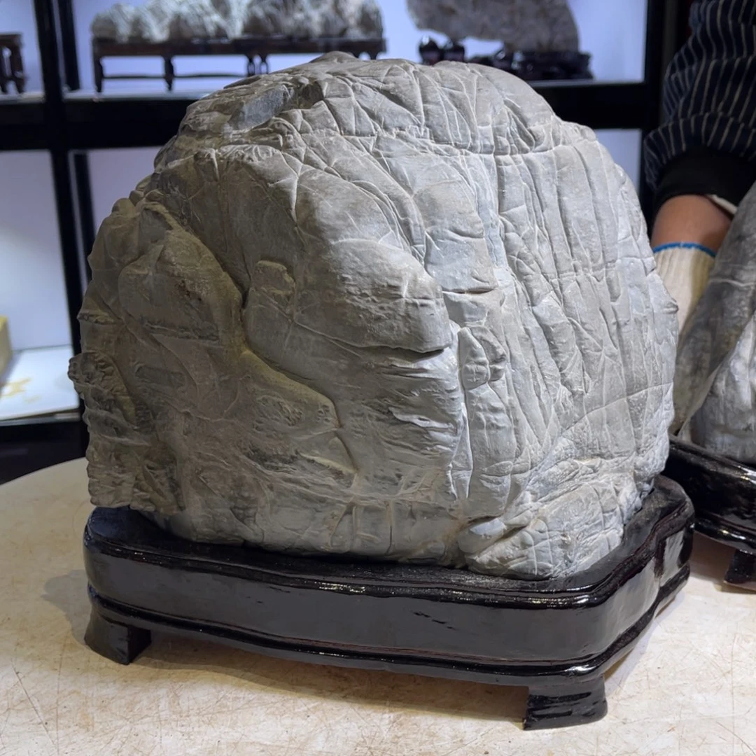 吕***文石材灵璧亲密接触了一些小