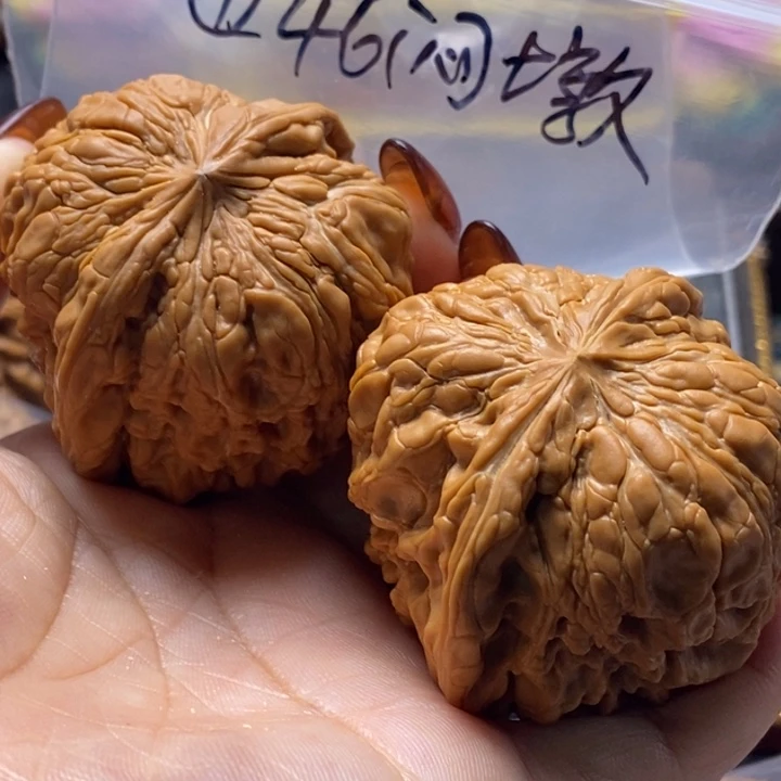 吊坠文玩核桃闷墩