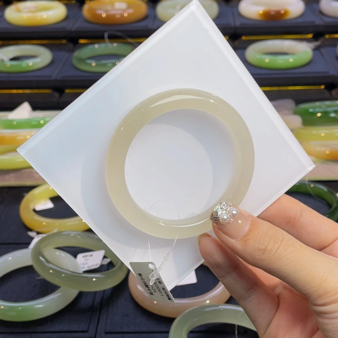 和田玉未镶嵌手镯-高冰藕粉