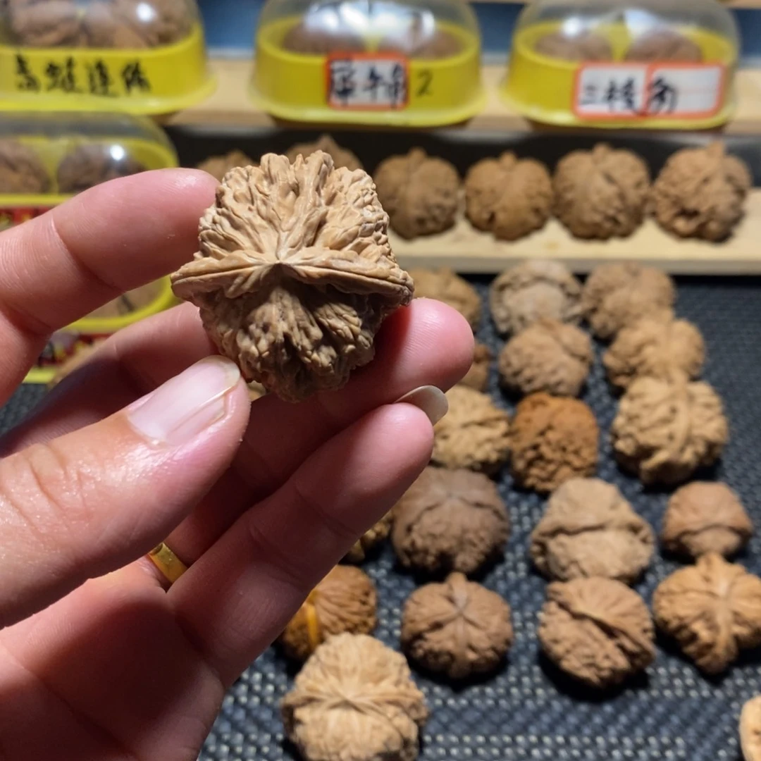 文玩核桃吊坠天**顺异形