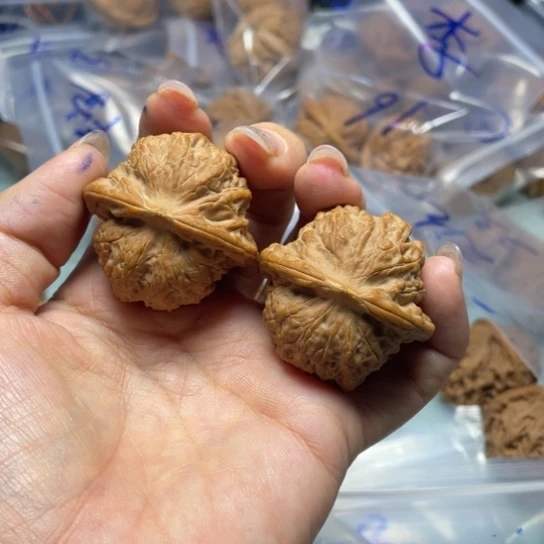 理***想吊坠文玩核桃血麒麟27