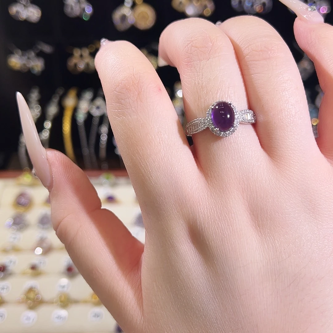 用***8戒指银S925镶嵌水晶