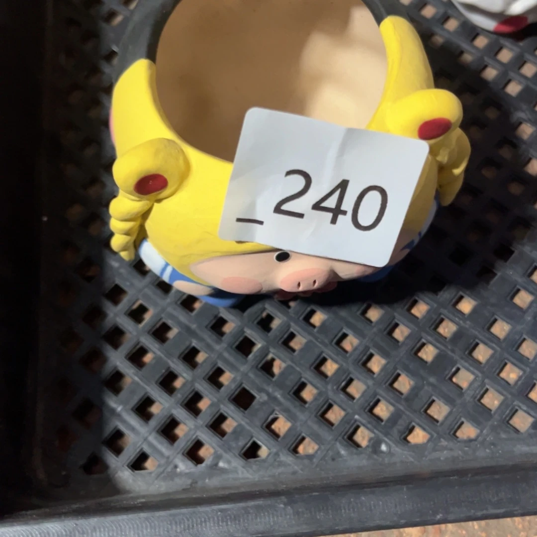 白***米编号240花盆一个