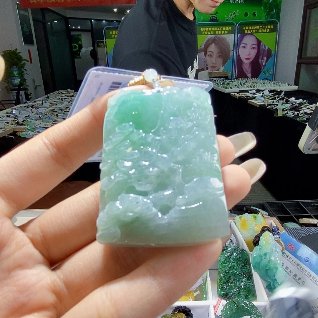 颈饰未镶嵌翡翠翡翠