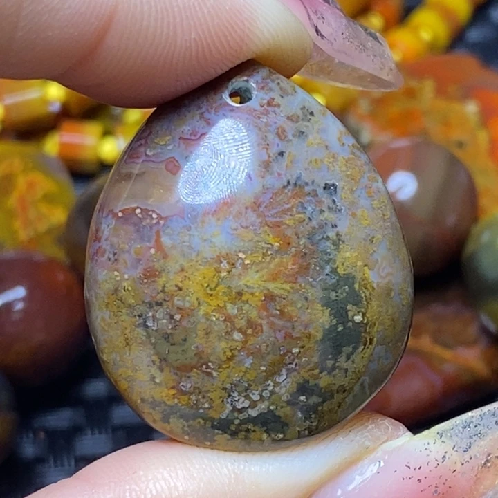 玛瑙/玉髓颈饰未镶嵌